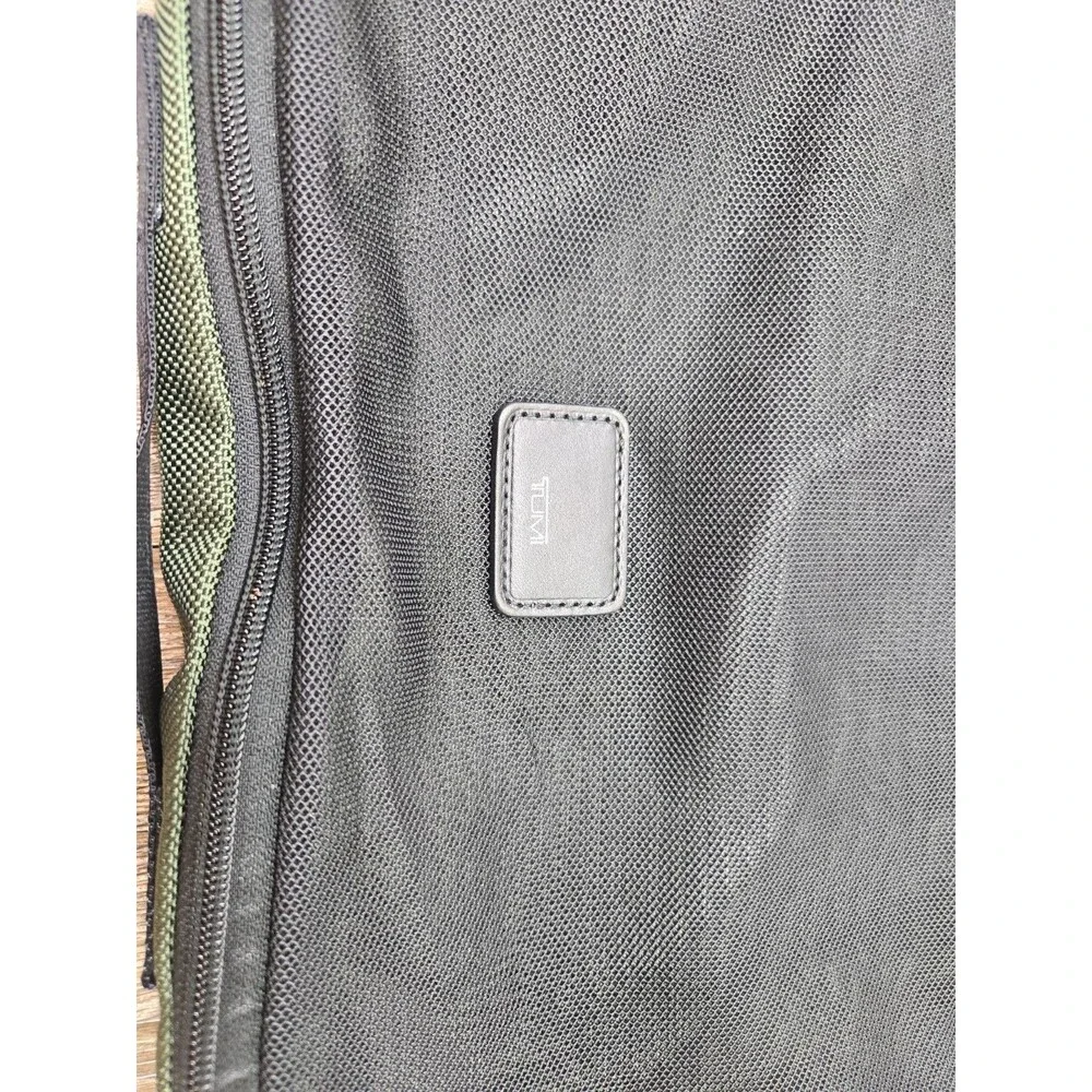 TUMI Mens Mesh Nylon Travel Toiletry Toiletries Bag Green Black Ballistic 14 x 9